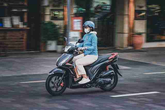 鉴黄师官网入口粉丝狂欢全景复盘：高光瞬间速览